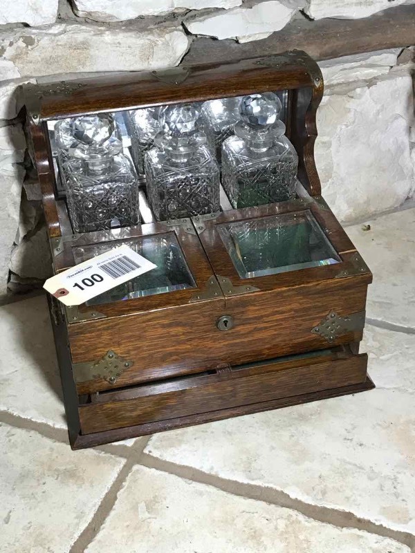 lot 100 image: Captains Liquor Set in Wood Chest