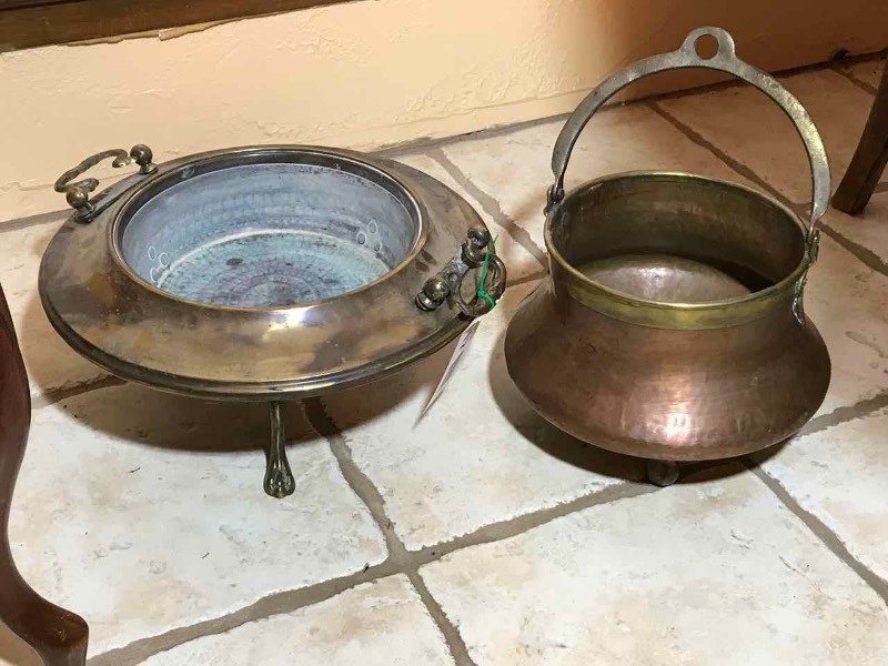 lot 117 image: (2) Copper Pots