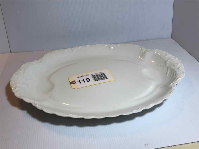 lot 119 image: White Haviland France Platter