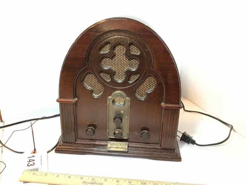 lot 143 image: Radio, Wood Cabinet Look, Thomas