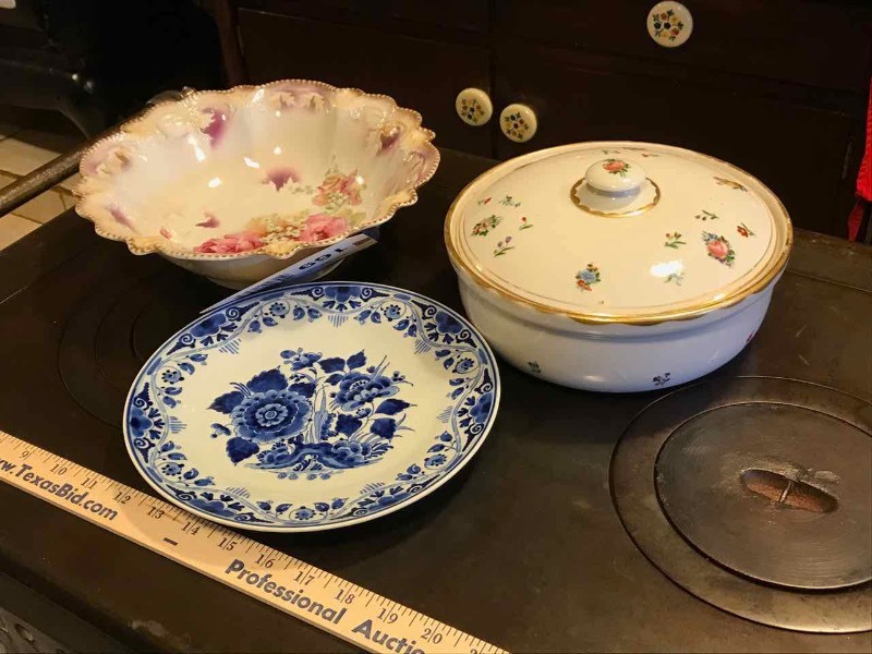 lot 169 image: Delft Plate, Royal Rochester Hand Painted Covered Dish, Antique Bowl (Roses)