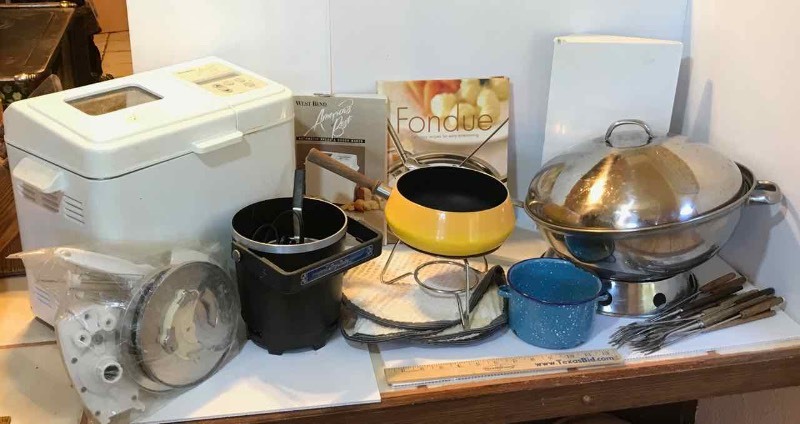 lot 182 image: Bread Maker, Fry Baby, Fondue, Wok