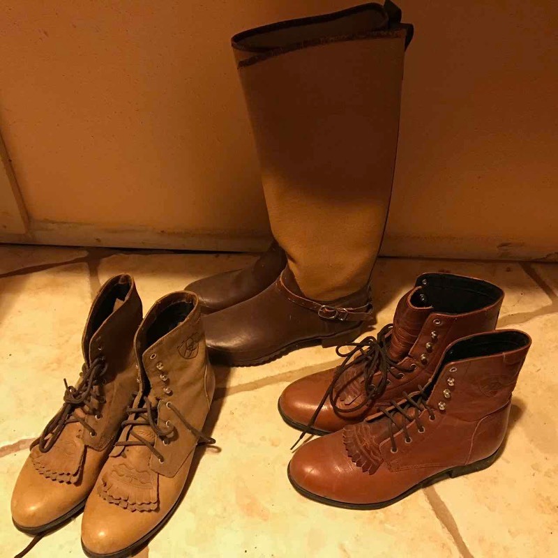 lot 414 image: (2) Womens Ariat Boots & (1) English Mud Boots