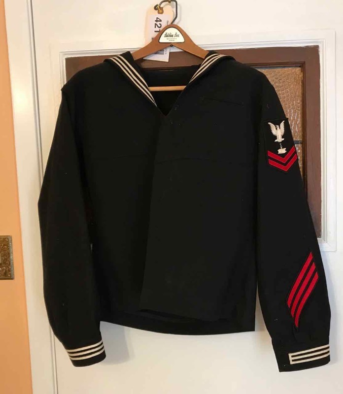 lot 421 image: Vintage U.S. Navy Shirt (42R)