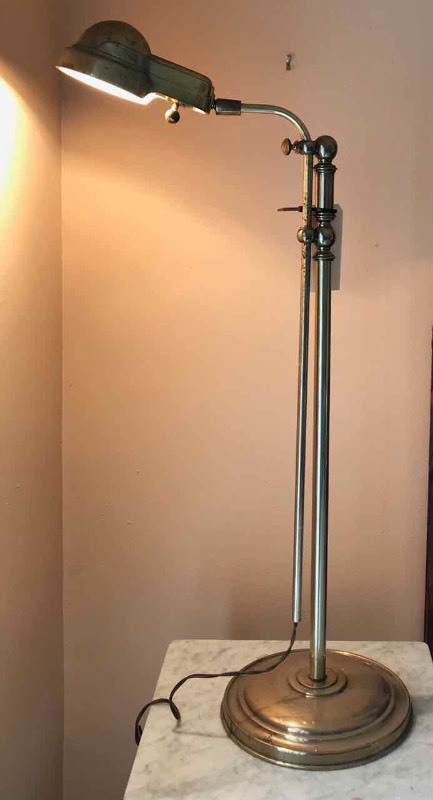 lot 455 image: Brass Floor Lamp