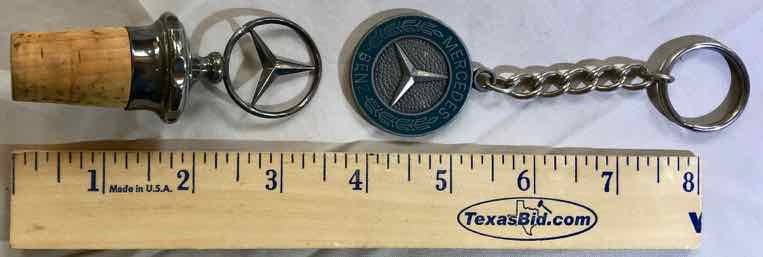 lot 468 image: Merceds Benz  Wine Stopper & Key Chain