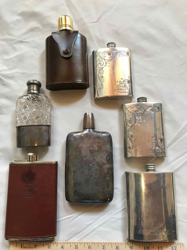 lot 469 image: (7) Flasks