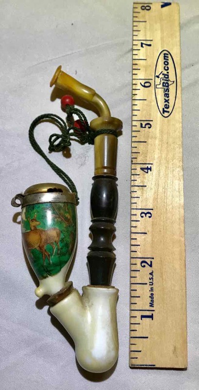 lot 479 image: Tobacco Pipe  Antique with Red Stag (painted on bowl)