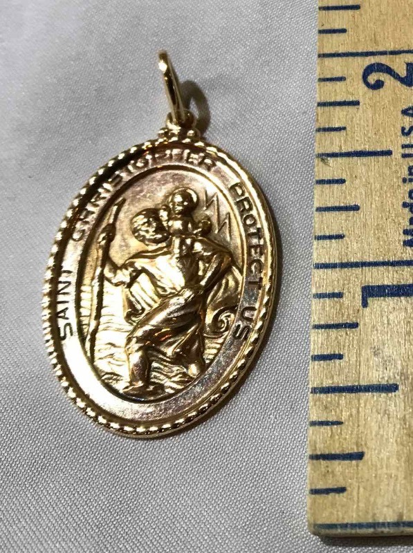 lot 488 image: 14K Pendant,  St. Christopher