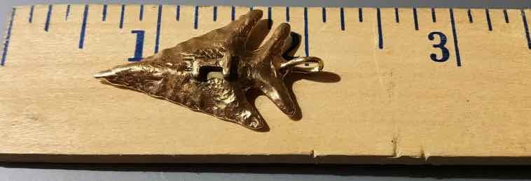 lot 489 image: 14K Pendant  Custom Arrowhead