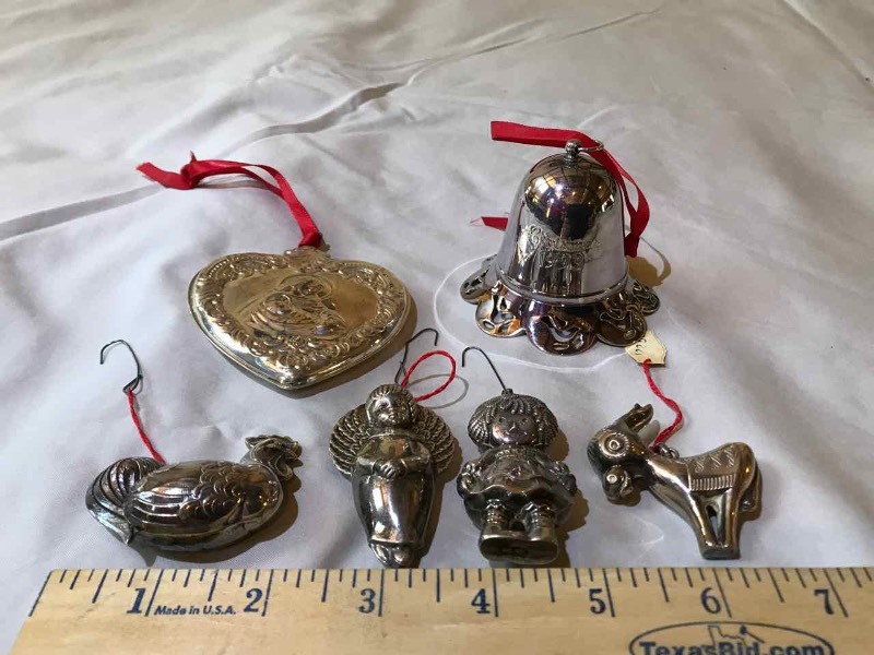 lot 493 image: PendantsOrnaments  Donkey, Rooster, Angel, Ragged Anne, a Musical Bell, Heart
