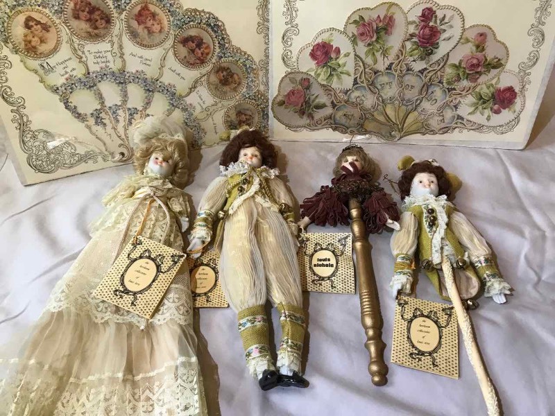 lot 495 image: (4) Louis Nichole Ornaments  French Style