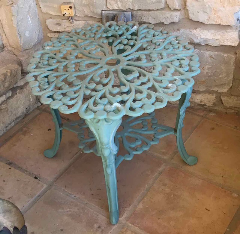 lot 509 image: Patio Side Table, Cast Aluminum