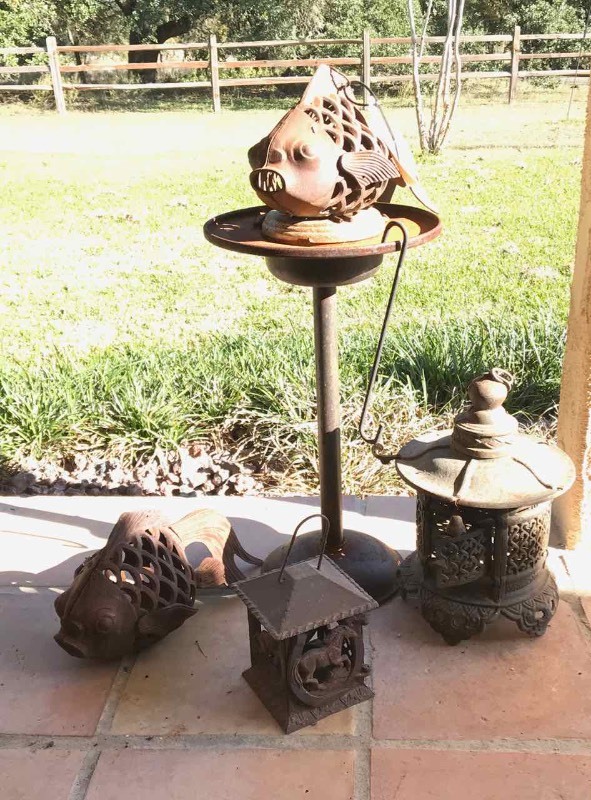 lot 529 image: (4) Cast Iron Lanterns, (1) Smoking Stand