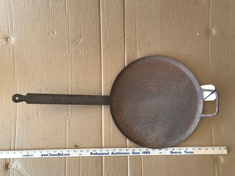 lot 602 image: Steel Skillet, Long Handled (rusty)