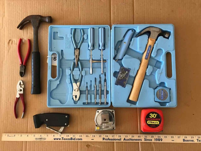 lot 610 image: Asst. Hand Tools, Tape Measures