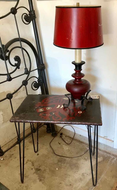 lot 611 image: Lamp & Side Table
