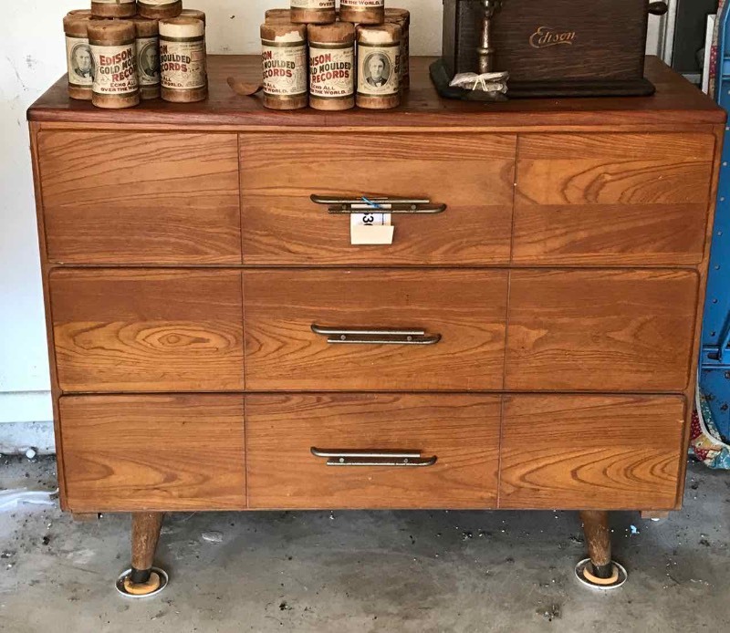 lot 636 image: Mid-Century  Chest of Drawers, Towne Services Waco Texas