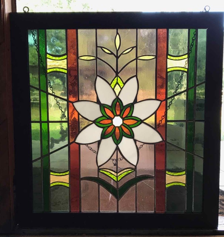 lot 657 image: Stained Glass Hanging Panel (flower)