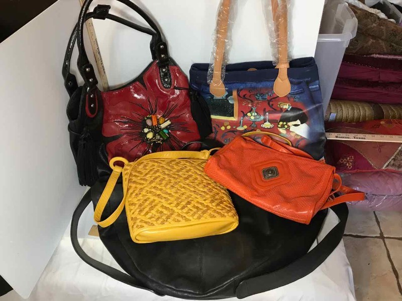 lot 233 image: (5) Purses  Sharif