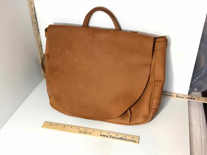 lot 235 image: Brown Leather SatchelBag by The J. Peterman Company, Mailbag
