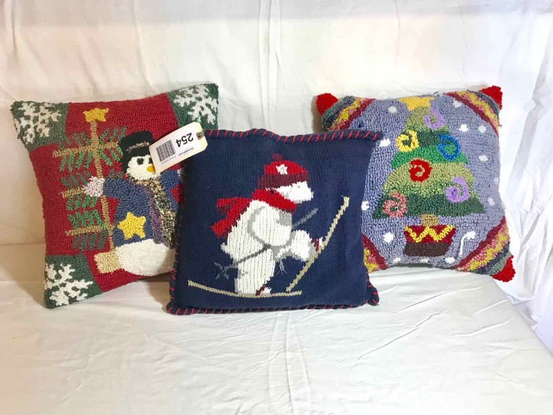 lot 254 image: (3) Christmas Decorative Throw Pillows