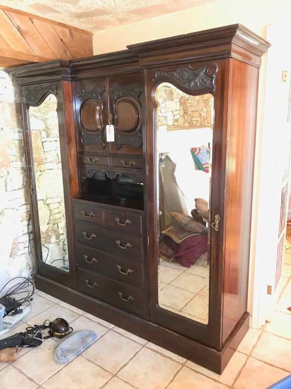 lot 255 image: Modern Wardrobe, Large