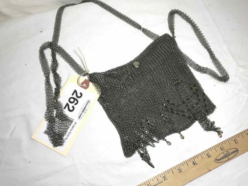lot 262 image: Chain Mail Reticule