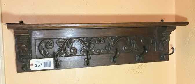 lot 267 image: Antique Coat Rack with Lions Head