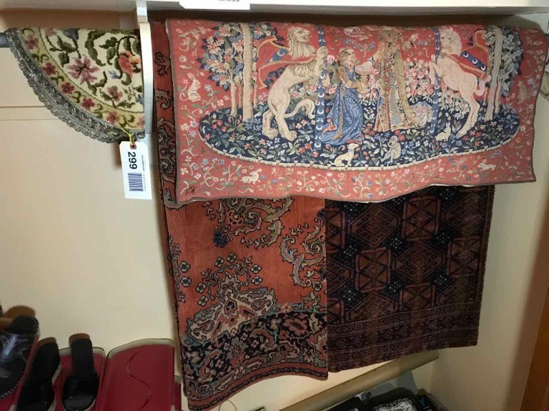 lot 299 image: Wall HangingWindow TreatmentsTapestry