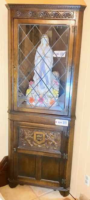 lot 334 image: Antique Oak Leaded Glass Corner Cabinet