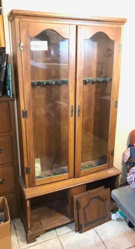 lot 353 image: Gun Cabinet (missing bottom doors)