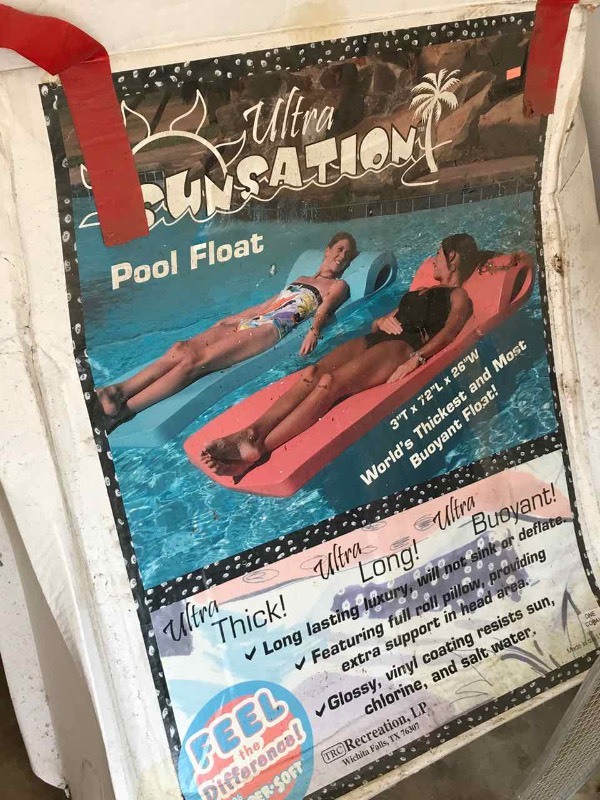 lot 664 image: Pool Floaty Matt