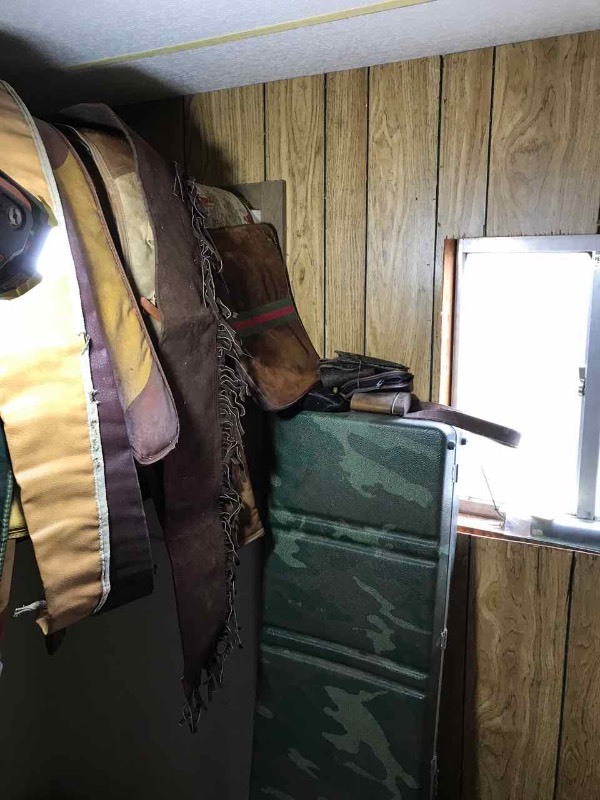 lot 715 image: Rifle Boots, Cases and Calls