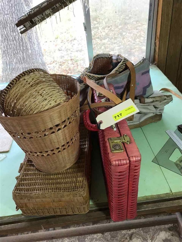 lot 717 image: Wicker Baskets & Cases