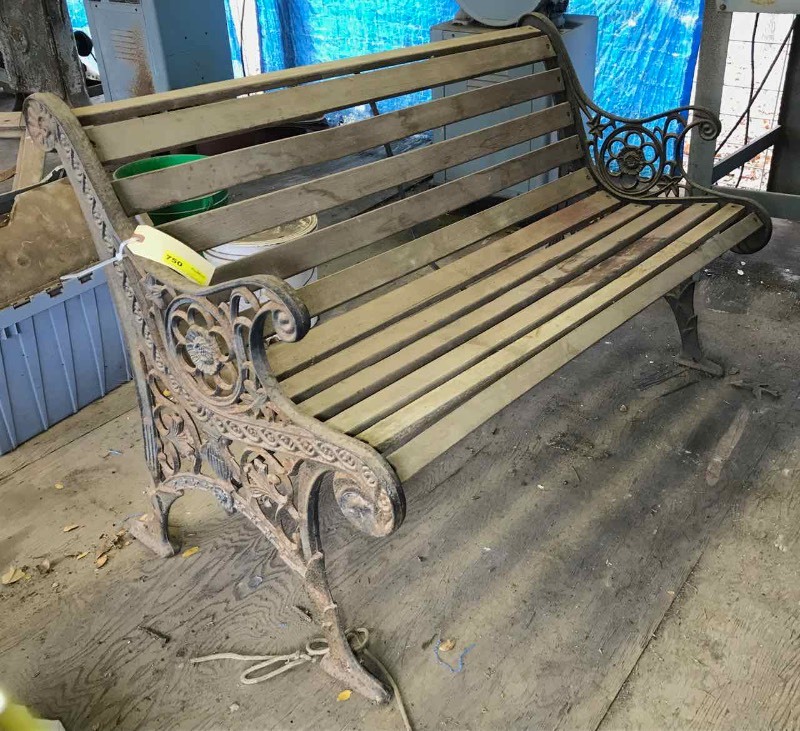 lot 750 image: Park Bench