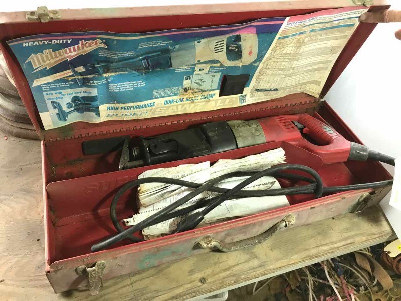 lot 770 image: Milwaukee SawzAll