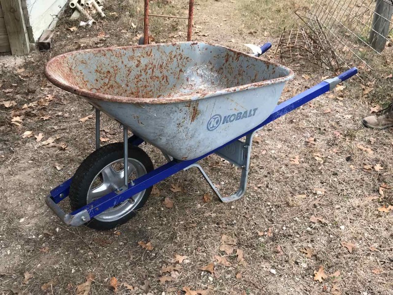 lot 811 image: Kobalt Wheel Barrow