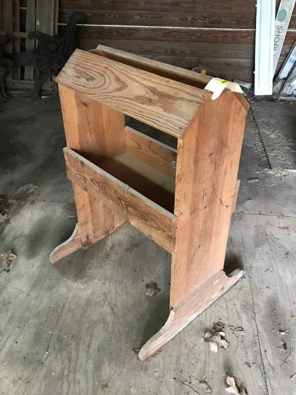 lot 860 image: Saddle Rack