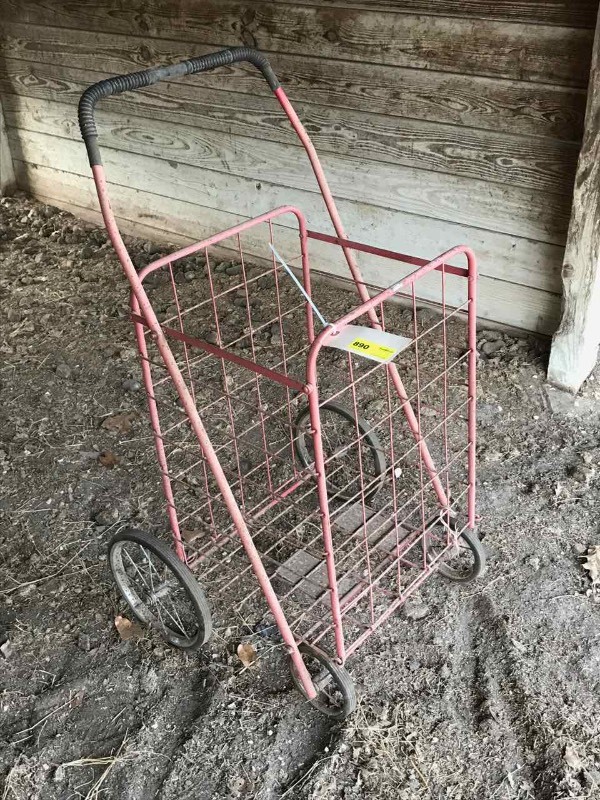 lot 890 image: Cart