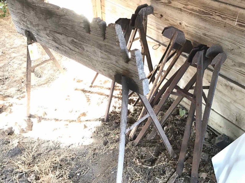 lot 897 image: Folding Sawhorse Brackets