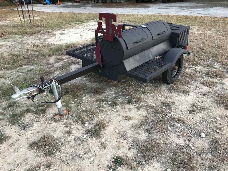 lot 998 image: Barbecue Pit Trailer