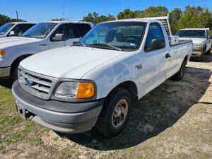 lot 2 image: Surplus 2004 Ford F150 Triton V8, white (2FTRF17W24CA19640)