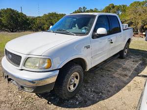 lot 4 image: Surplus 2002 Ford F150 XLT Triton V8, white 4x4 (1FTRW08L12KA84485)