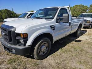 lot 8 image: Surplus  2008 Ford F250, LWB, lift gate.  Mileage 31,442 (yes, only 31k miles)  (VIN  1FTNF20578EA08669)