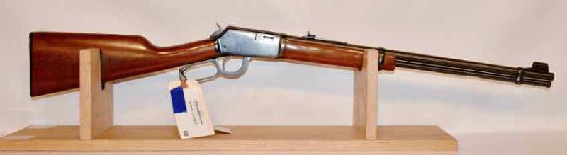 lot 89 image: Winchester  Mod. 9422  .22LR, Lever Action   (sn  F148738)  used