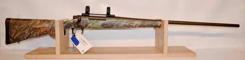 lot 97 image: Remington Model 700 Bolt Rifle,  7mm Mag,  26bbl   (sn  G6804419)  used