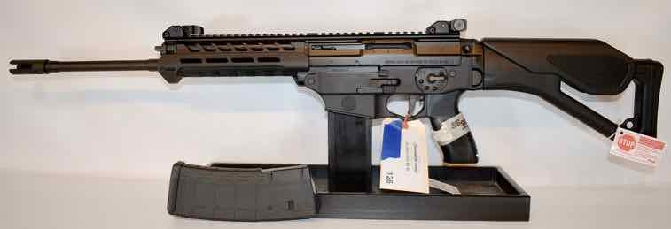 lot 126 image: Sig Sauer 556 XI,  semi-auto rifle,  ..2235.56 cal,  16 bbl  (sn  34C010074)  new