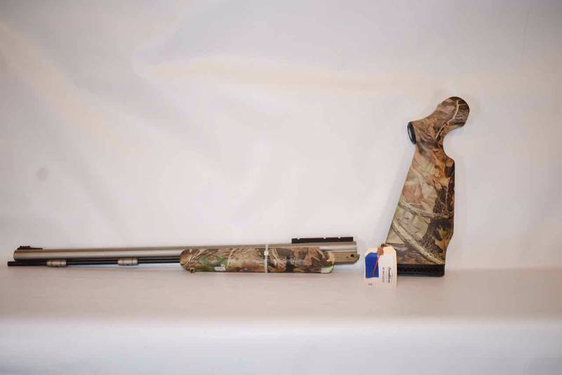 lot 147 image: Black Powder Rifle Parts, incomplete, no receiver, unknown condition, used