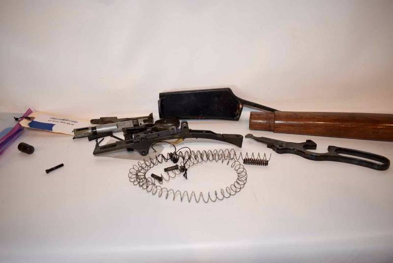 lot 160 image: Firearm  Receiver & Parts  Marlin 33L  Lever, unknown caliber  (sn  22159065) used parts